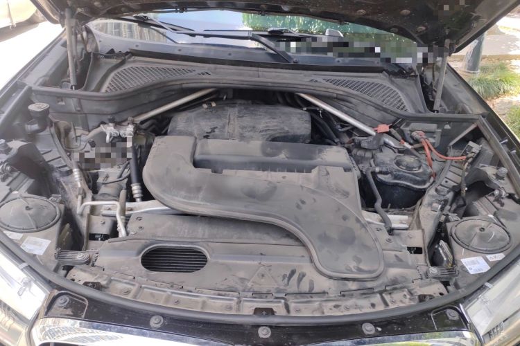 Used BMW X5 2015 xDrive28i Engine Bay