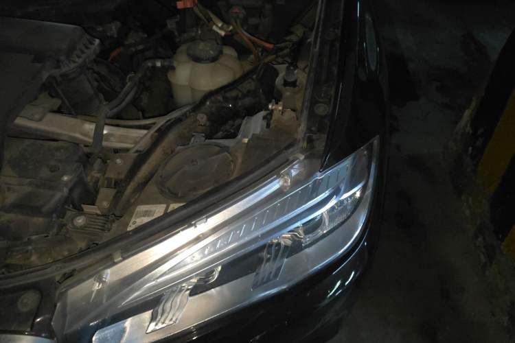 Used BMW X5 2015 xDrive28i Engine Bay Left