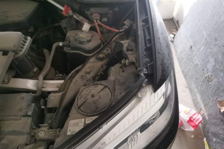 Used BMW X5 2015 xDrive28i Engine Bay Left