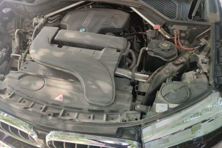 Used BMW X5 2015 xDrive28i Engine Bay Left