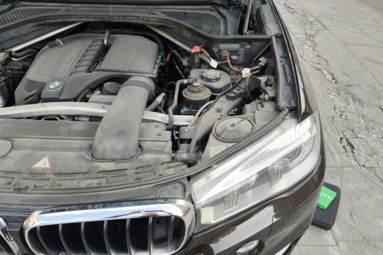 Used BMW X5  Engine Bay Left