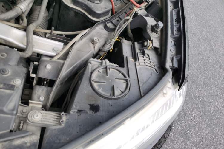 Used BMW X5 2015 xDrive35i U.S. specification Engine Bay Left
