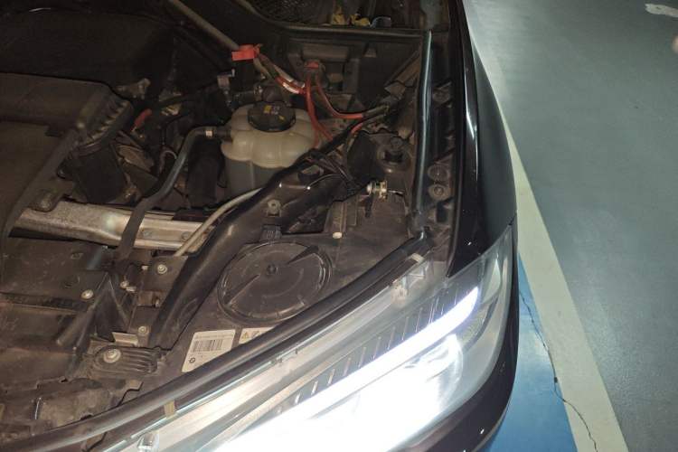 Used BMW X5 2015 xDrive28i Engine Bay Left