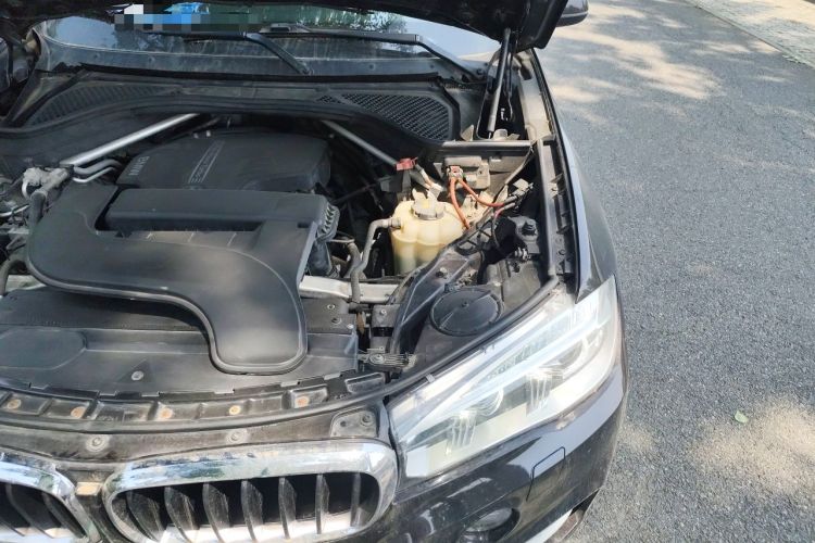 Used BMW X5 2015 xDrive28i Engine Bay Left