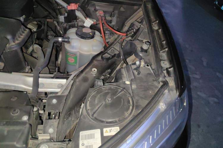 Used BMW X5 2015 xDrive28i Engine Bay Left