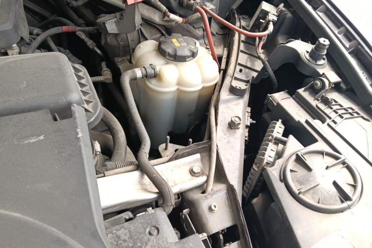 Used BMW X5 2015 xDrive28i Engine Bay Left