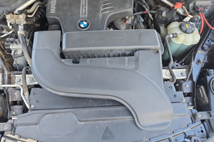 Used BMW X5 2015 xDrive28i Engine Bay