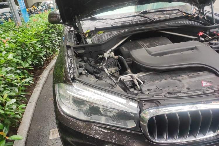 Used BMW X5 2015 xDrive28i Engine Bay Right