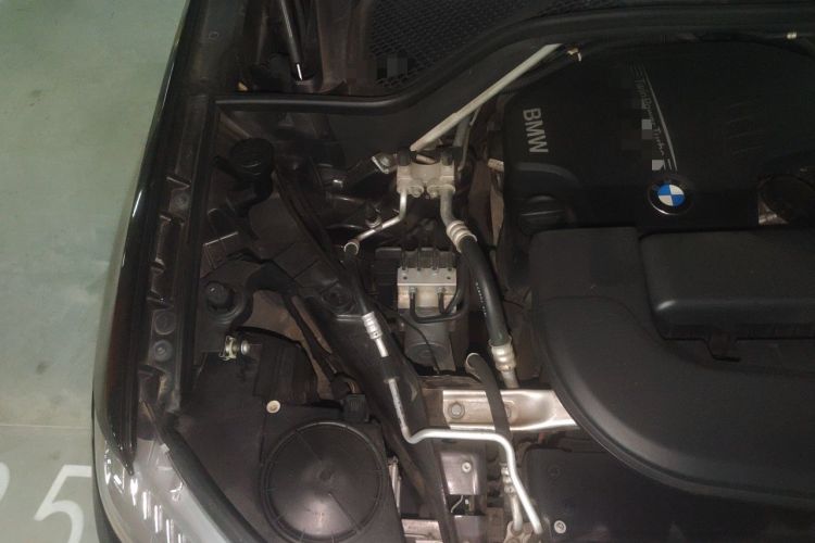 Used BMW X5 2015 xDrive28i Engine Bay Right