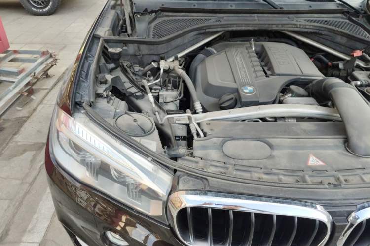 Used BMW X5  Engine Bay Right