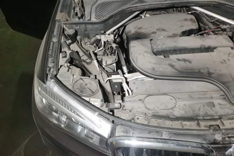 Used BMW X5 2015 xDrive28i Engine Bay Right