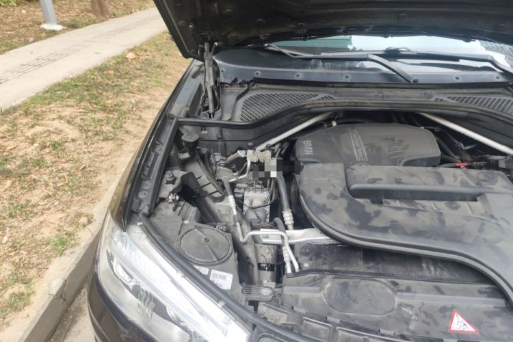 Used BMW X5 2015 xDrive28i Engine Bay Right