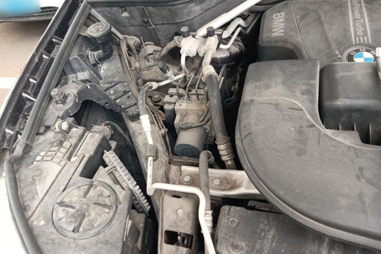Used BMW X5 2015 xDrive28i Engine Bay Right