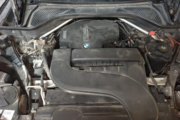 Used BMW X5 2015 xDrive28i Engine Bay
