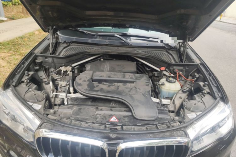 Used BMW X5 2015 xDrive28i Engine Bay