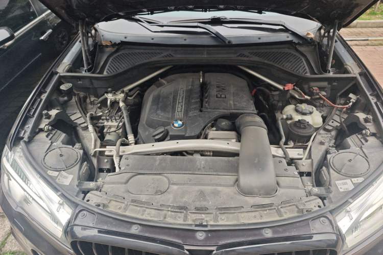 Used BMW X5 2015 xDrive35i China Limited Edition Engine Bay
