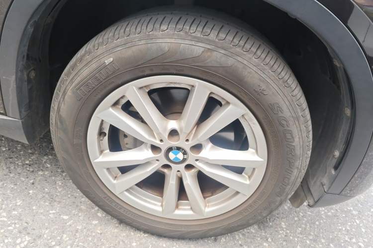Used BMW X5 2015 xDrive28i Exterior 7
