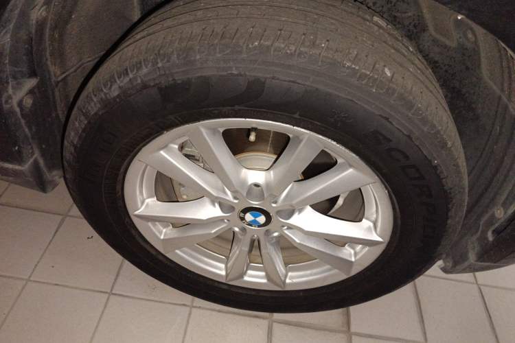 Used BMW X5 2015 xDrive28i Exterior 7
