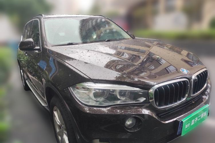 Used BMW X5 2015 xDrive28i Front Right 45 Deg