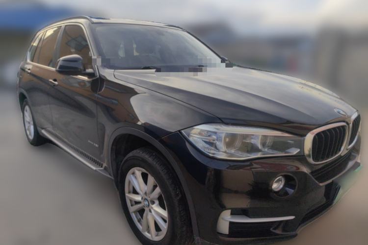 Used BMW X5 2015 xDrive28i Front Right 45 Deg
