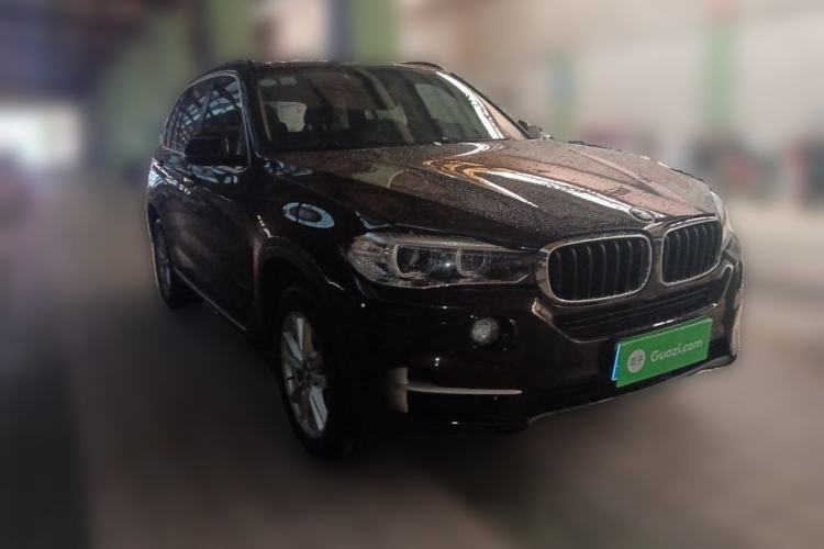 Used BMW X5 2015 xDrive28i Front Right 45 Deg