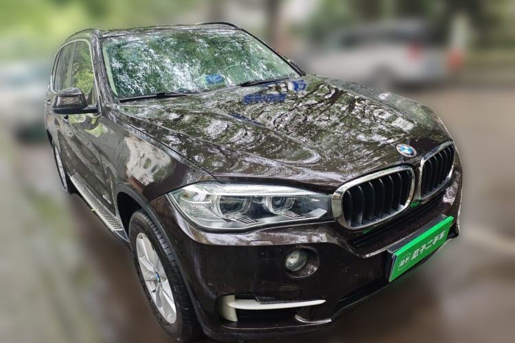Used BMW X5 2015 xDrive28i Front Right 45 Deg