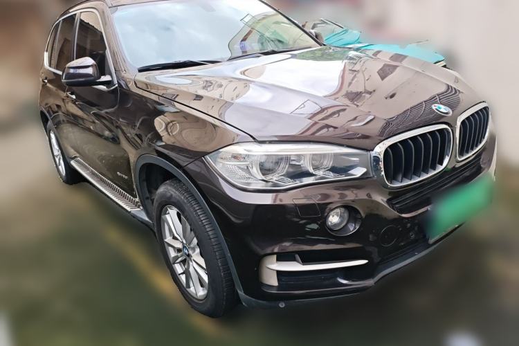 Used BMW X5 2015 xDrive28i Front Right 45 Deg