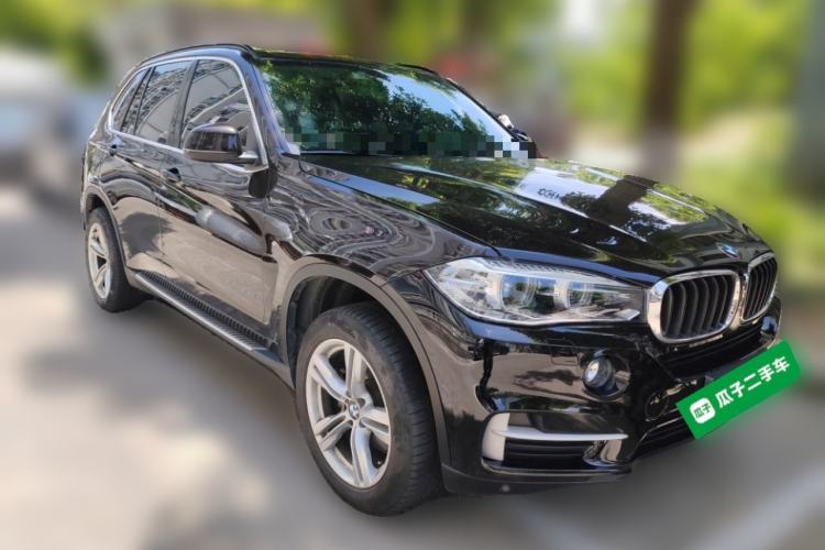 Used BMW X5 2015 xDrive28i Front Right 45 Deg