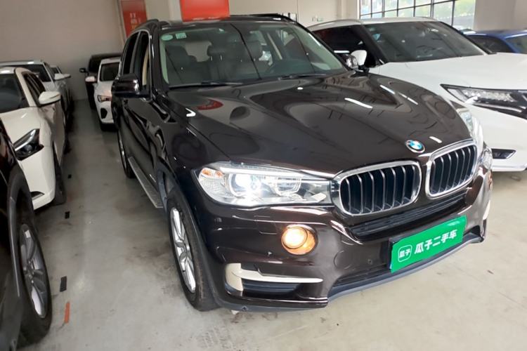 Used BMW X5 2015 xDrive28i Front Right 45 Deg