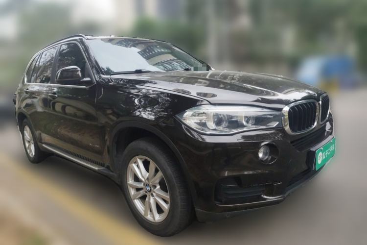 Used BMW X5 2015 xDrive28i Front Right 45 Deg