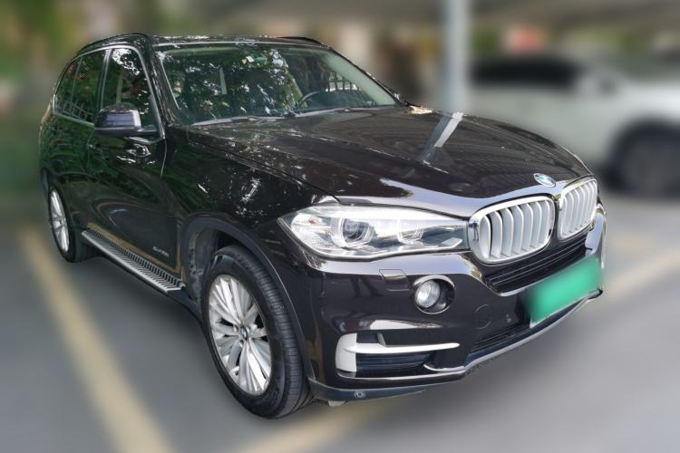 Used BMW X5 2015 xDrive28i Front Right 45 Deg