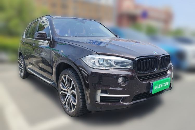 Used BMW X5 2015 xDrive28i Front Right 45 Deg