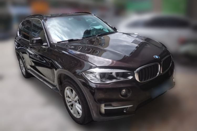 Used BMW X5 2015 xDrive28i Front Right 45 Deg