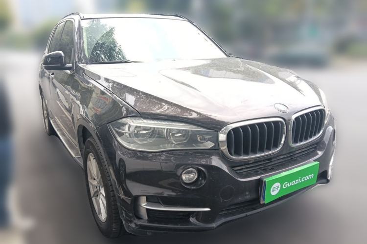 Used BMW X5 2015 xDrive28i Front Right 45 Deg