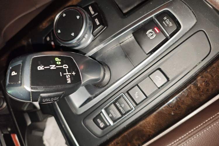 Used BMW X5 2015 xDrive28i Gear Lever