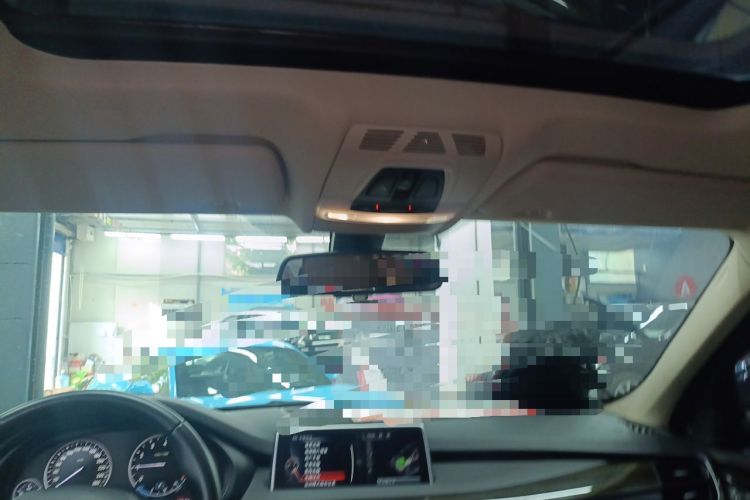 Used BMW X5  Headliner