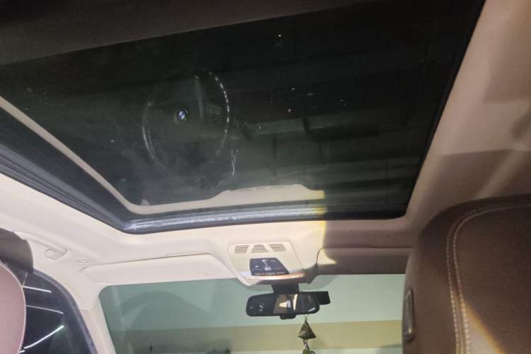 Used BMW X5 2015 xDrive28i Headliner
