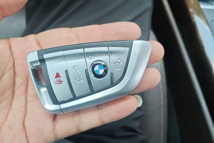 Used BMW X5 2015 xDrive28i Interior 1