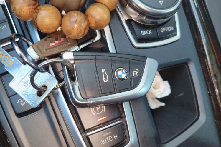 Used BMW X5 2015 xDrive28i Interior 1