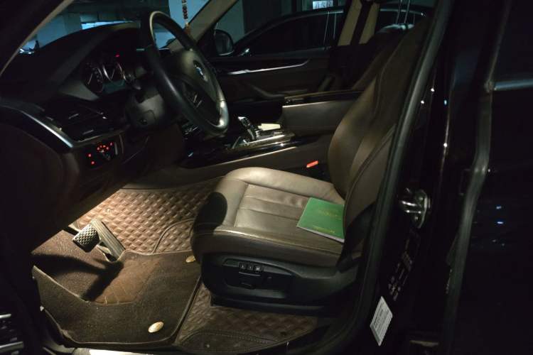 Used BMW X5 2015 xDrive28i Left Front Seat