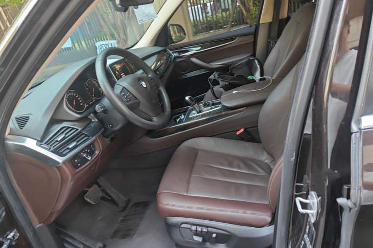 Used BMW X5 2015 xDrive28i Left Front Seat