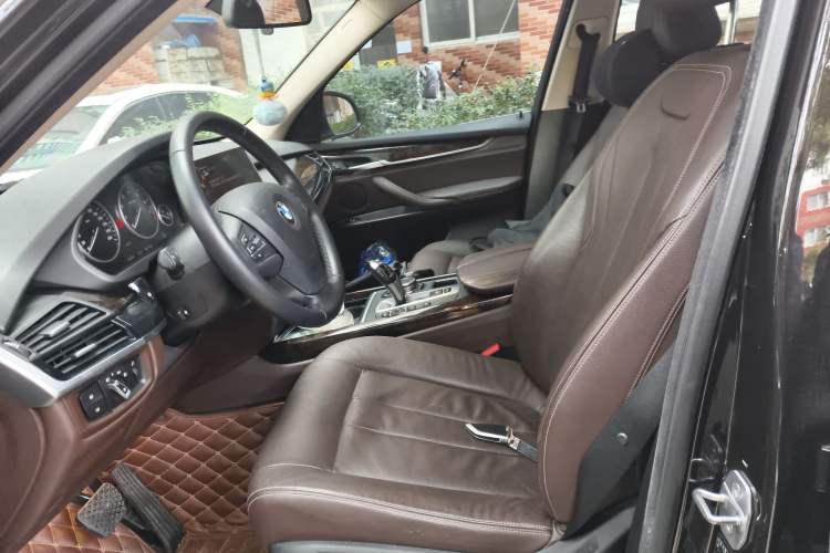 Used BMW X5 2015 xDrive28i Left Front Seat