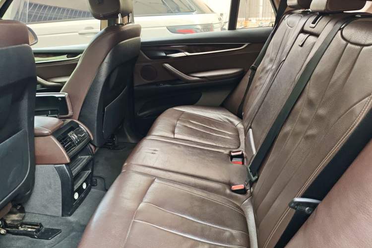 Used BMW X5 2015 xDrive28i Left Rear Seat