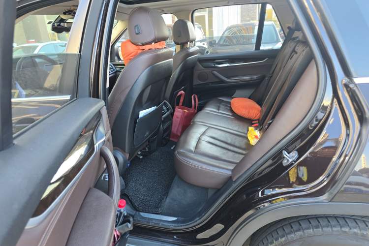 Used BMW X5 2015 xDrive28i Left Rear Seat