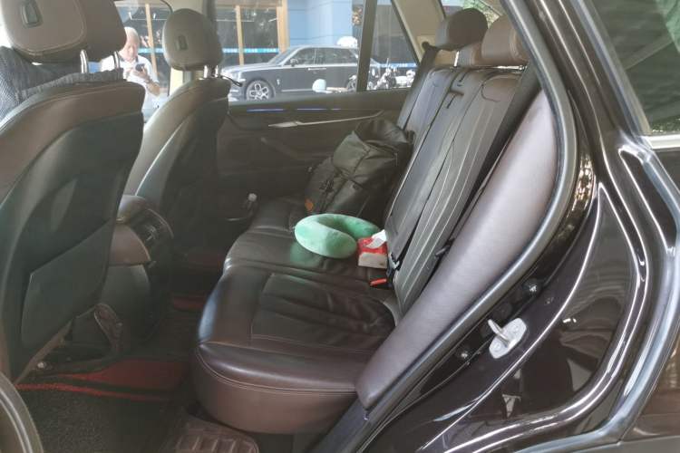 Used BMW X5 2015 xDrive28i Left Rear Seat