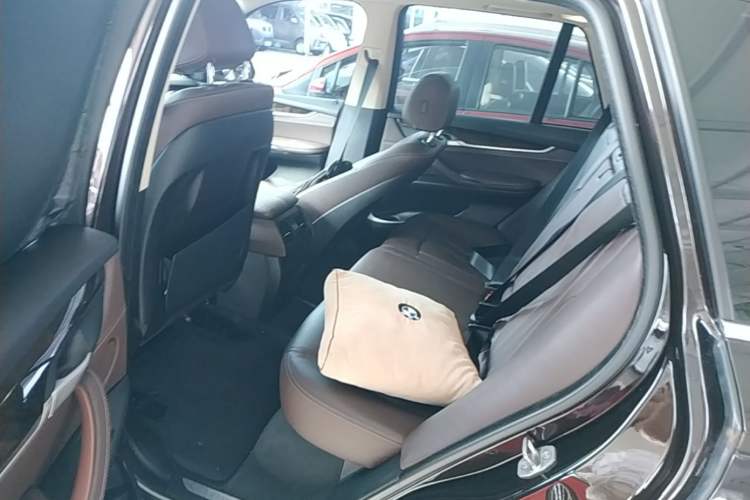 Used BMW X5 2015 xDrive28i Left Rear Seat