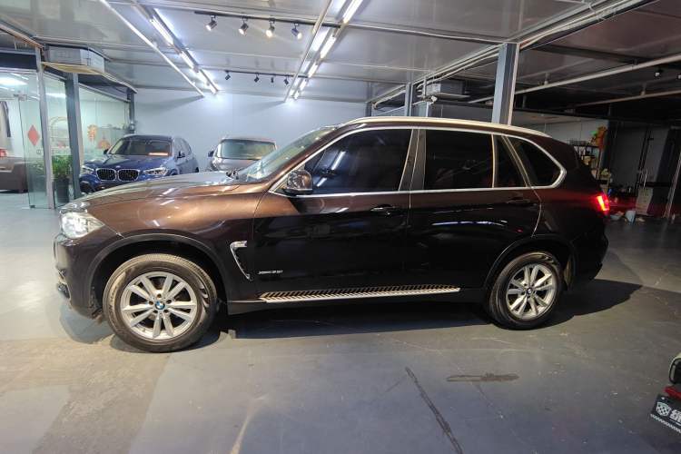 Used BMW X5 2015 xDrive35i U.S. specification Left Side