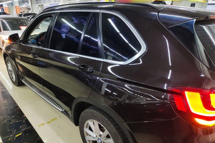 Used BMW X5 2015 xDrive28i Rear Left 45 Deg