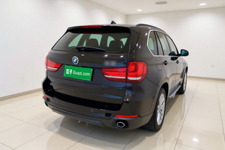 Used BMW X5 2015 xDrive28i Rear Right 45 Deg