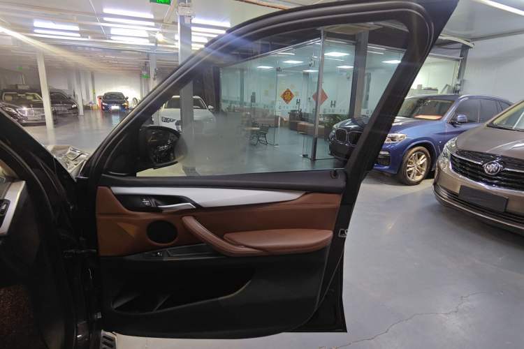 Used BMW X5 2015 xDrive35i U.S. specification Right Front Door Interior